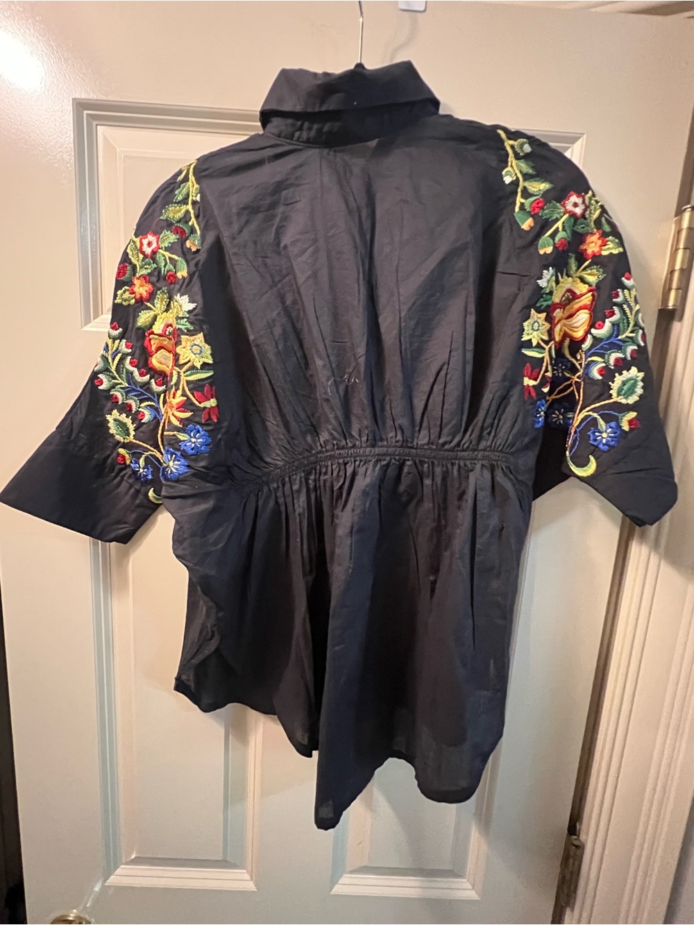 Khaadi Cotton NEW Black Embroidered Top / Multicolor Threadwork / [S] - Picture 3 of 10